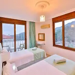 Comfy Ipek With Pool Kaș